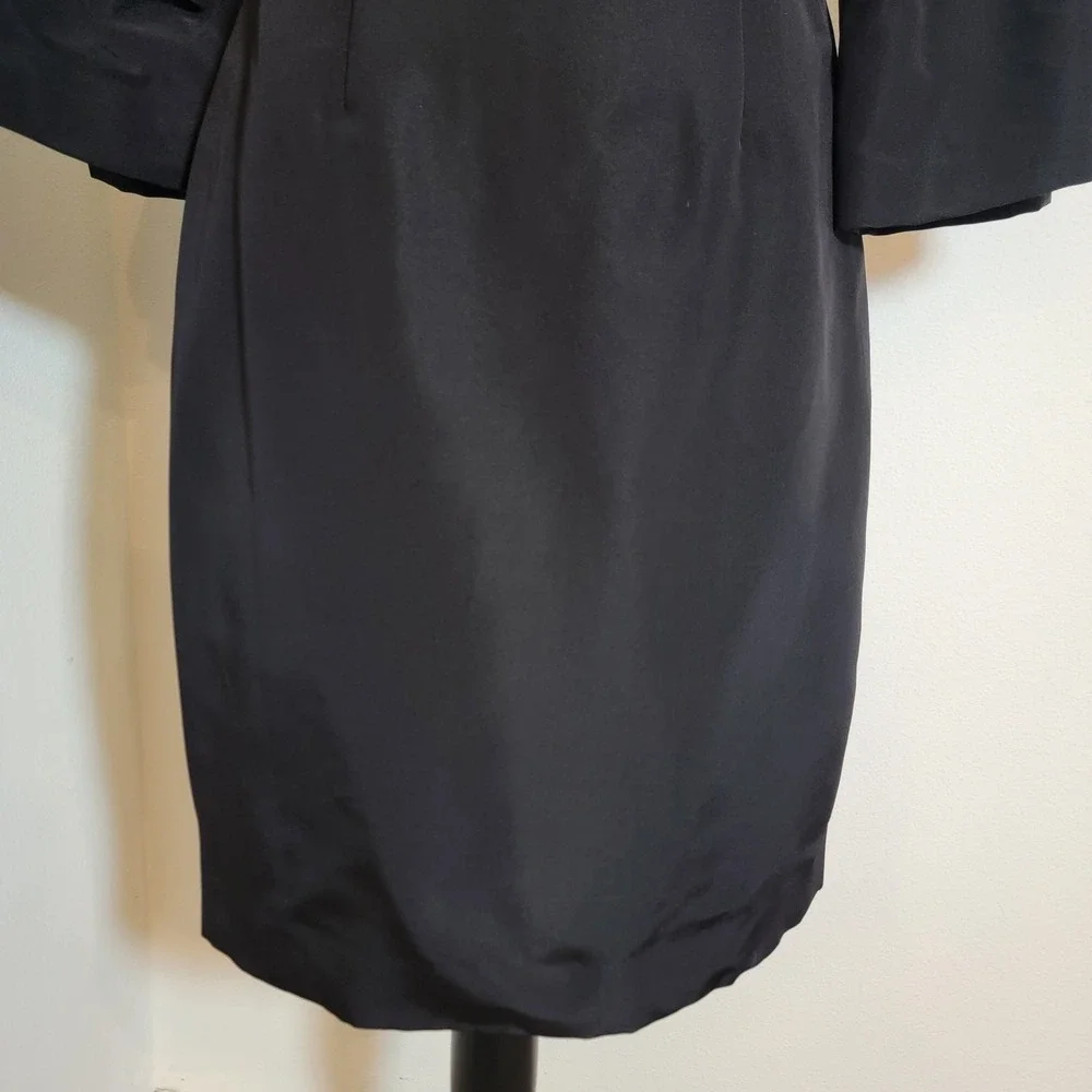 Carolina‎ Herrera Black Silk Lined Puff Balloon Bell Sleeve Knee Length USA Sz 8